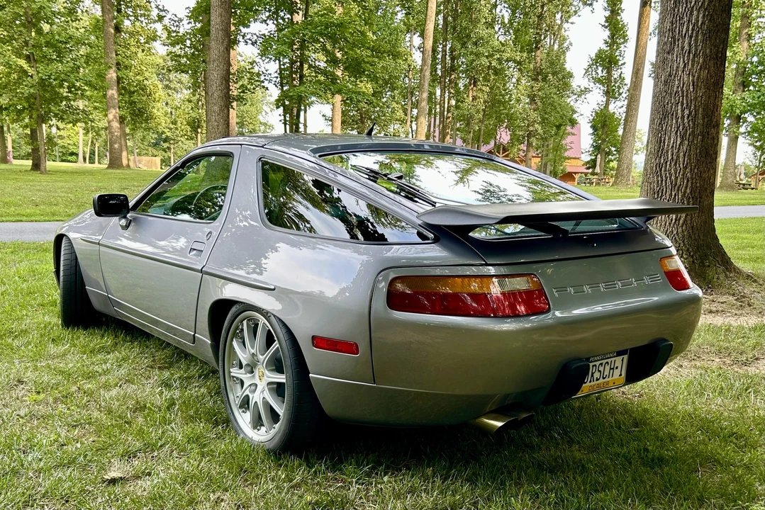 1990 Porsche 928 S4 - Image 9 of 31
