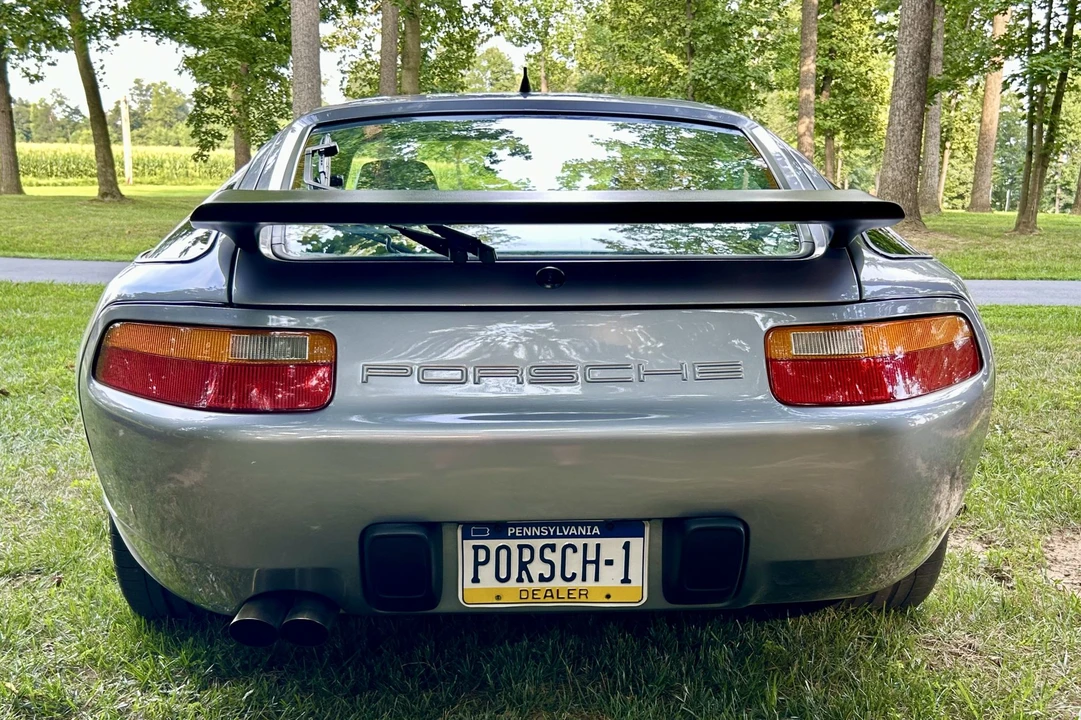 1990 Porsche 928 S4 - Image 10 of 31