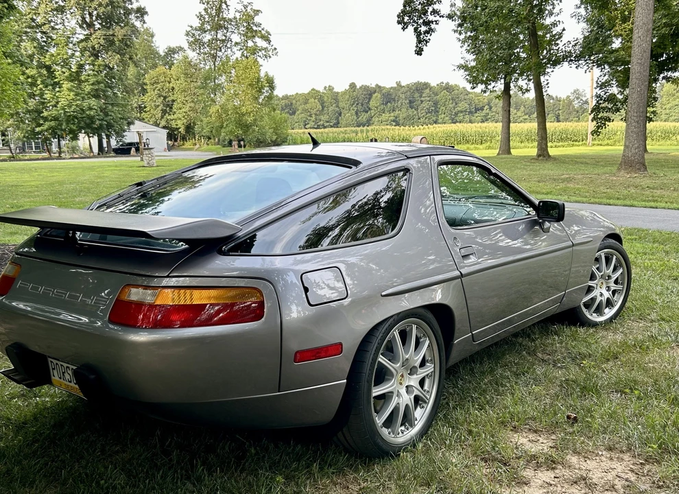 1990 Porsche 928 S4 - Image 13 of 31
