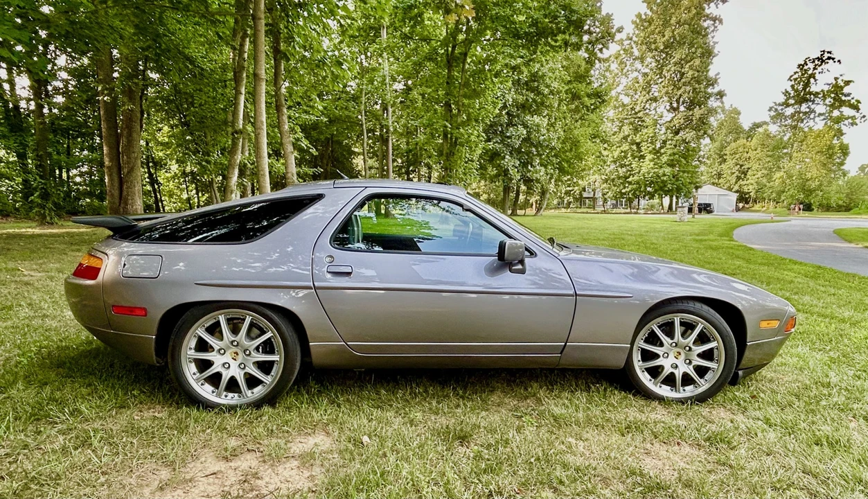 1990 Porsche 928 S4 - Image 18 of 31
