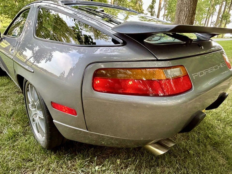 1990 Porsche 928 S4 - Image 30 of 31