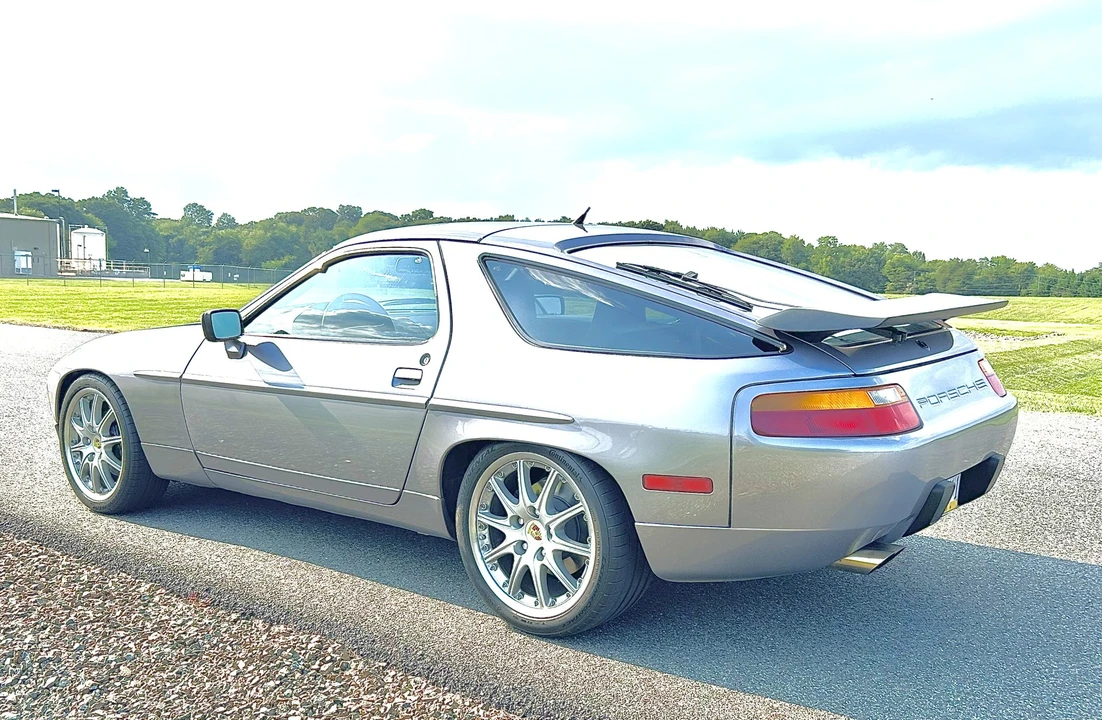 1990 Porsche 928 S4 - Image 7 of 31