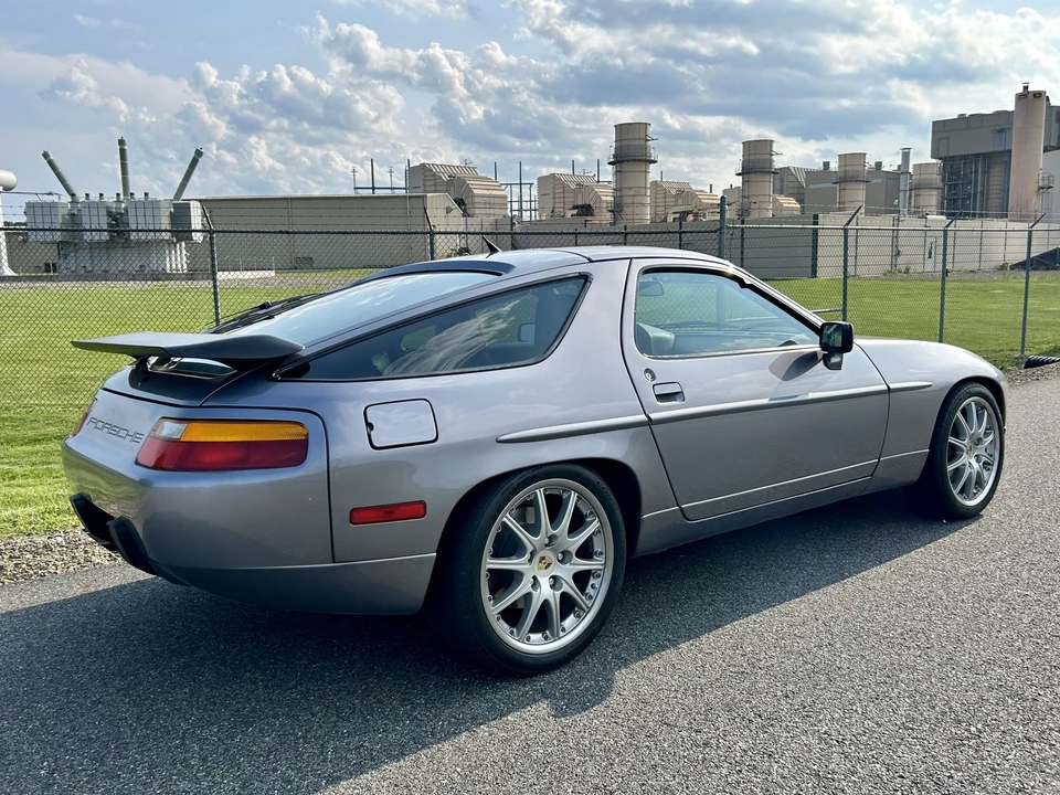 1990 Porsche 928 S4 - Image 14 of 31