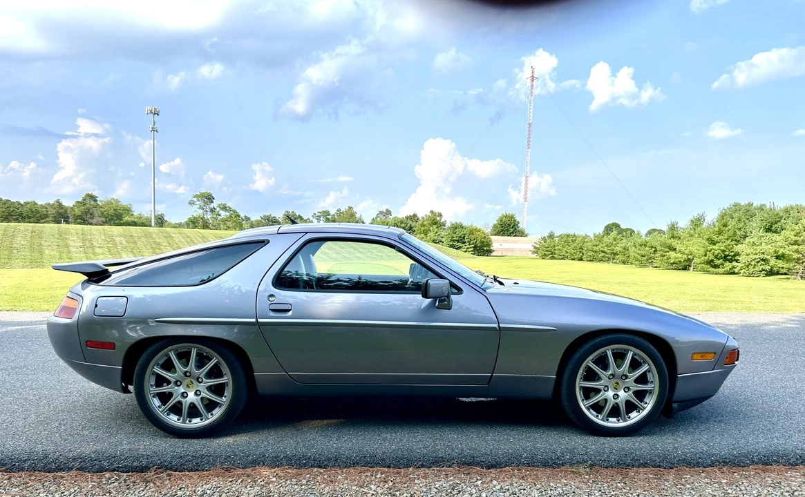 1990 Porsche 928 S4 - Image 16 of 31