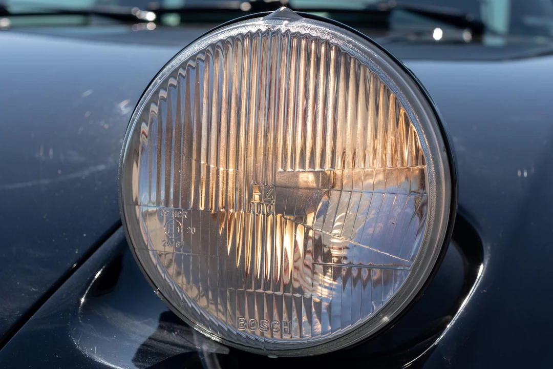1990 Porsche 928 S4 - Image 14 of 31