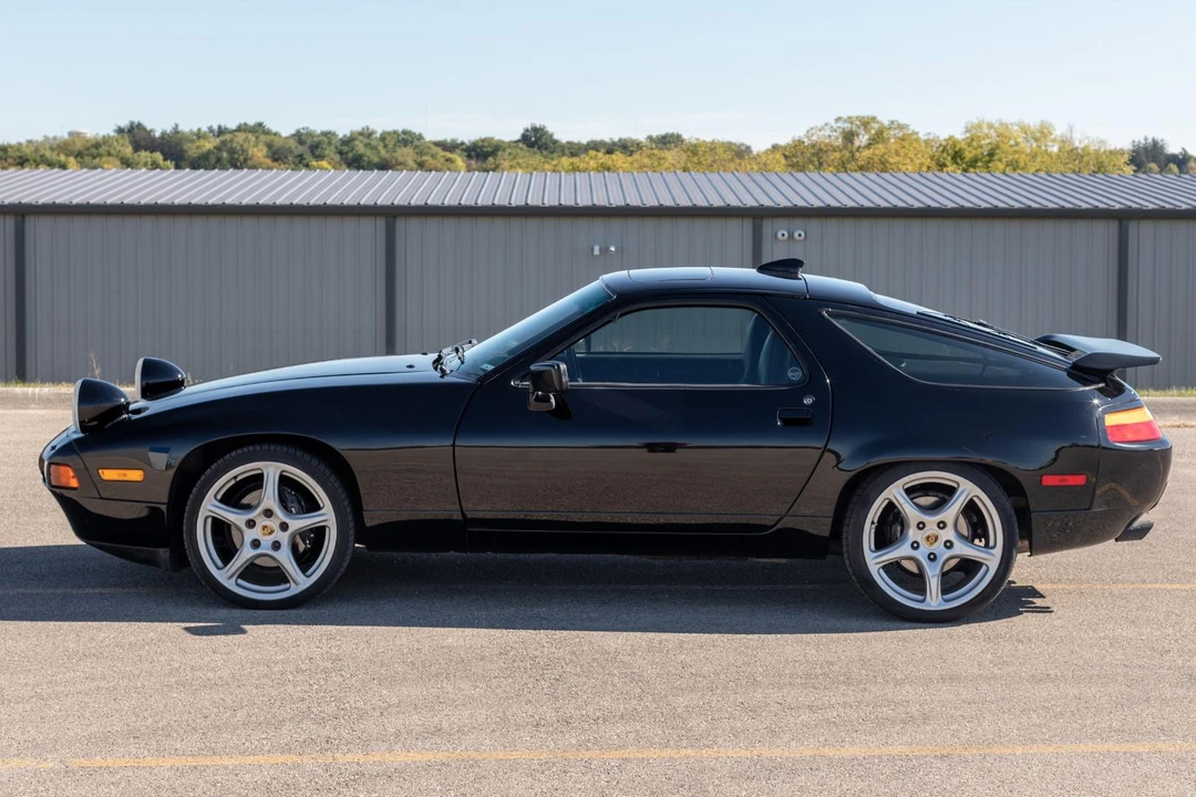 1990 Porsche 928 S4 - Image 7 of 31