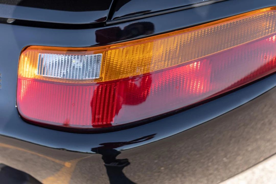 1990 Porsche 928 S4 - Image 26 of 31
