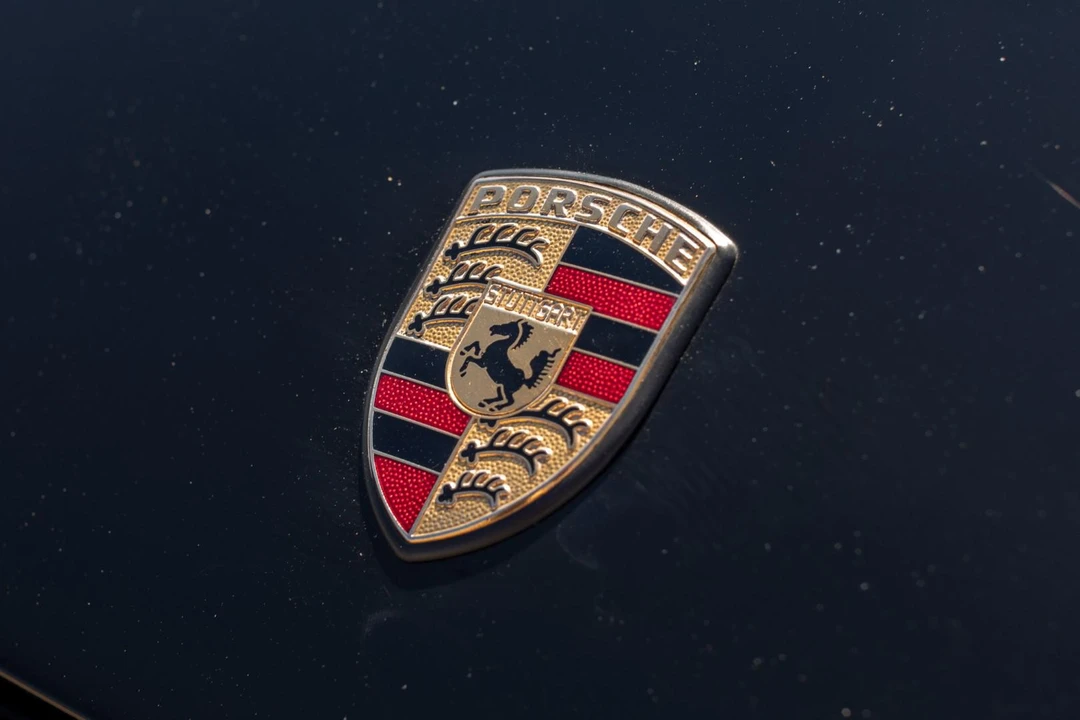 1990 Porsche 928 S4 - Image 13 of 31
