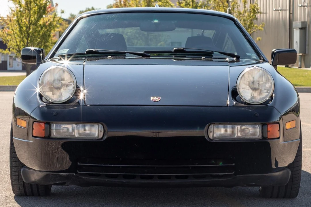 1990 Porsche 928 S4 - Image 2 of 31