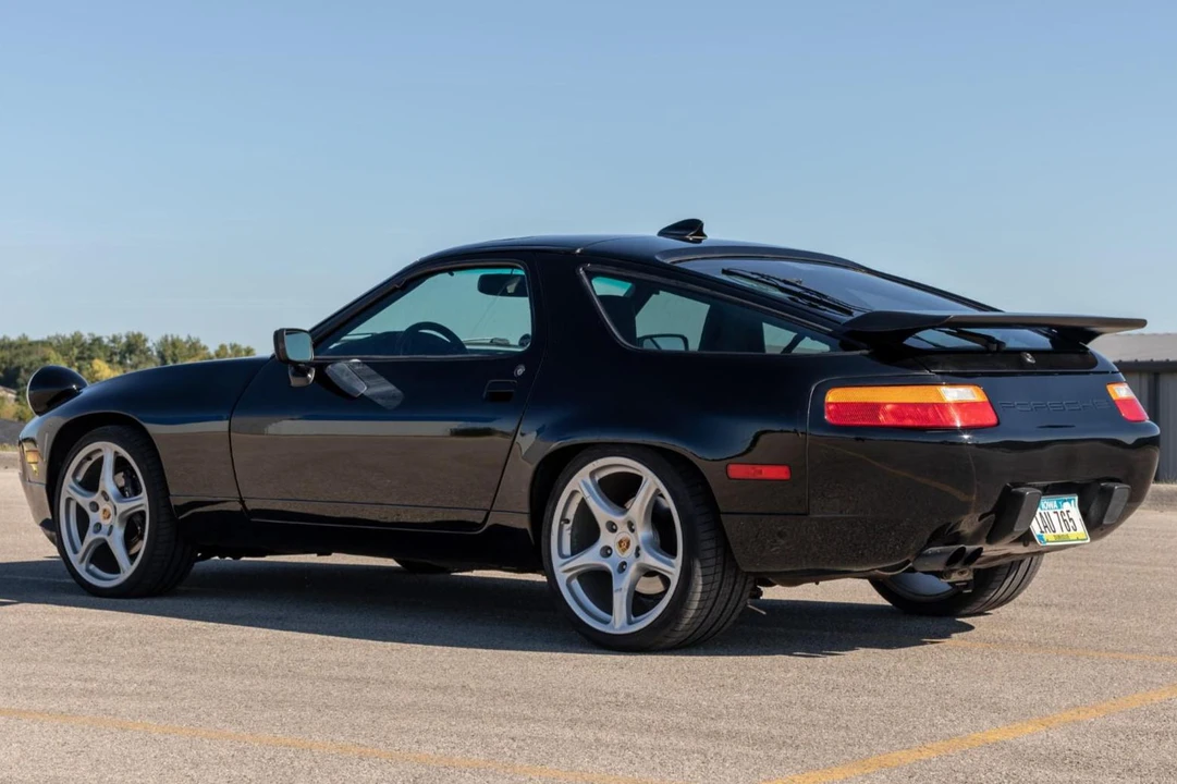 1990 Porsche 928 S4 - Image 4 of 31