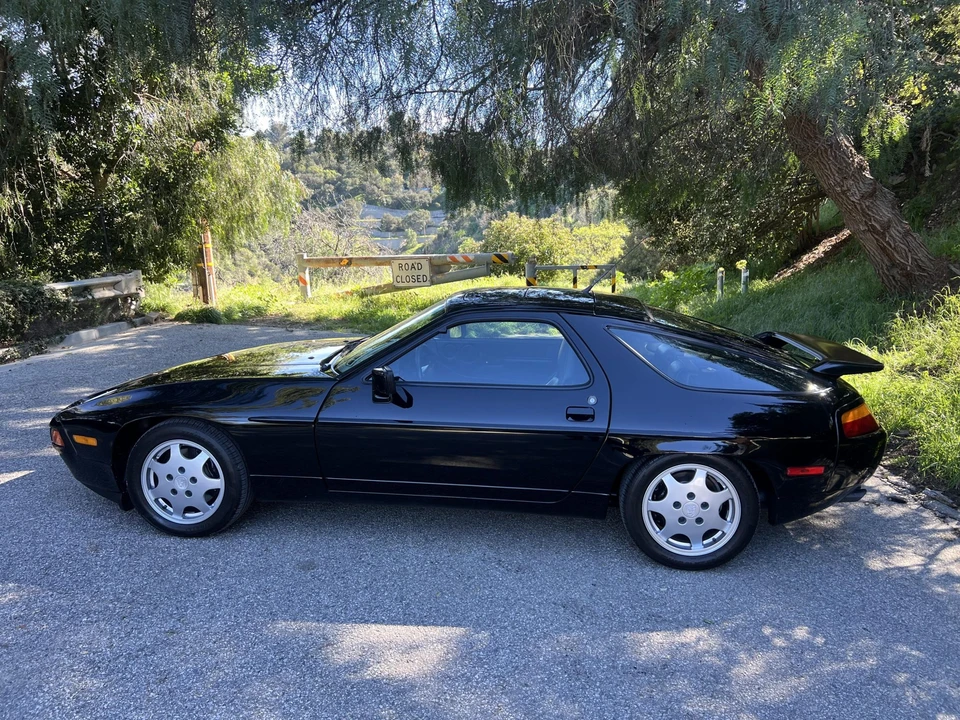 1990 Porsche 928 S4 - Image 4 of 31