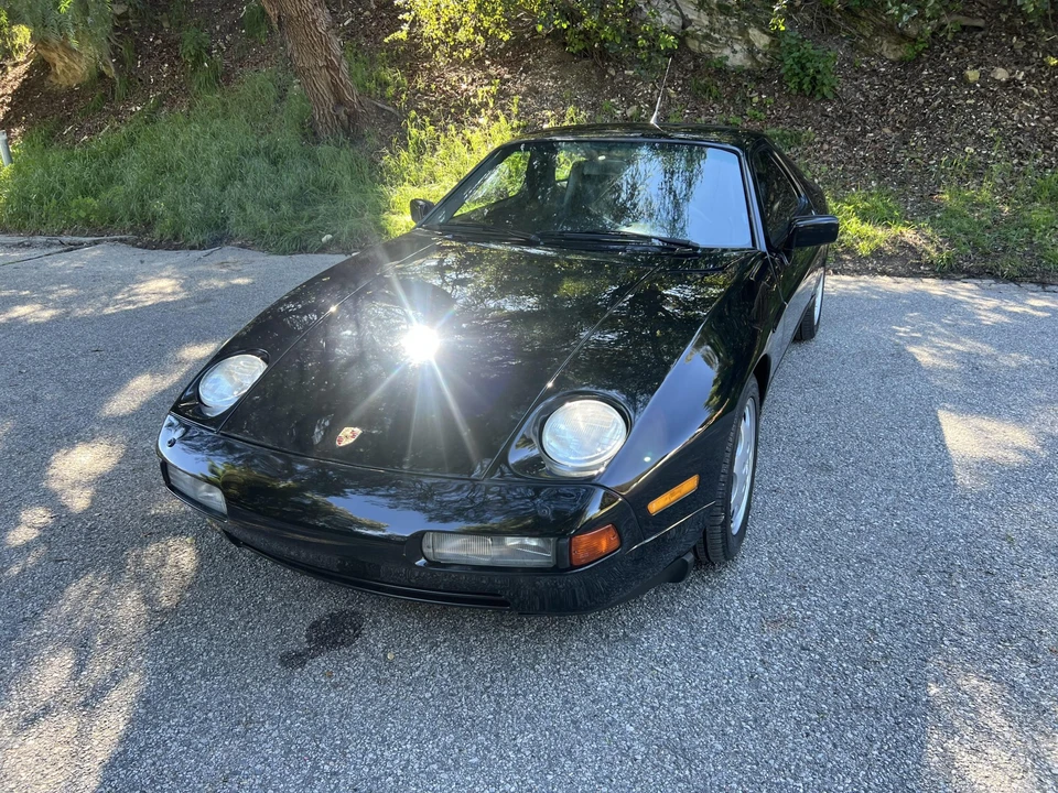 1990 Porsche 928 S4 - Image 2 of 31