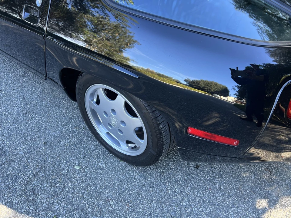 1990 Porsche 928 S4 - Image 23 of 31