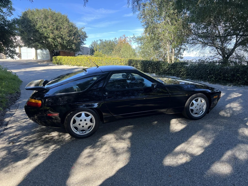 1990 Porsche 928 S4 - Image 9 of 31