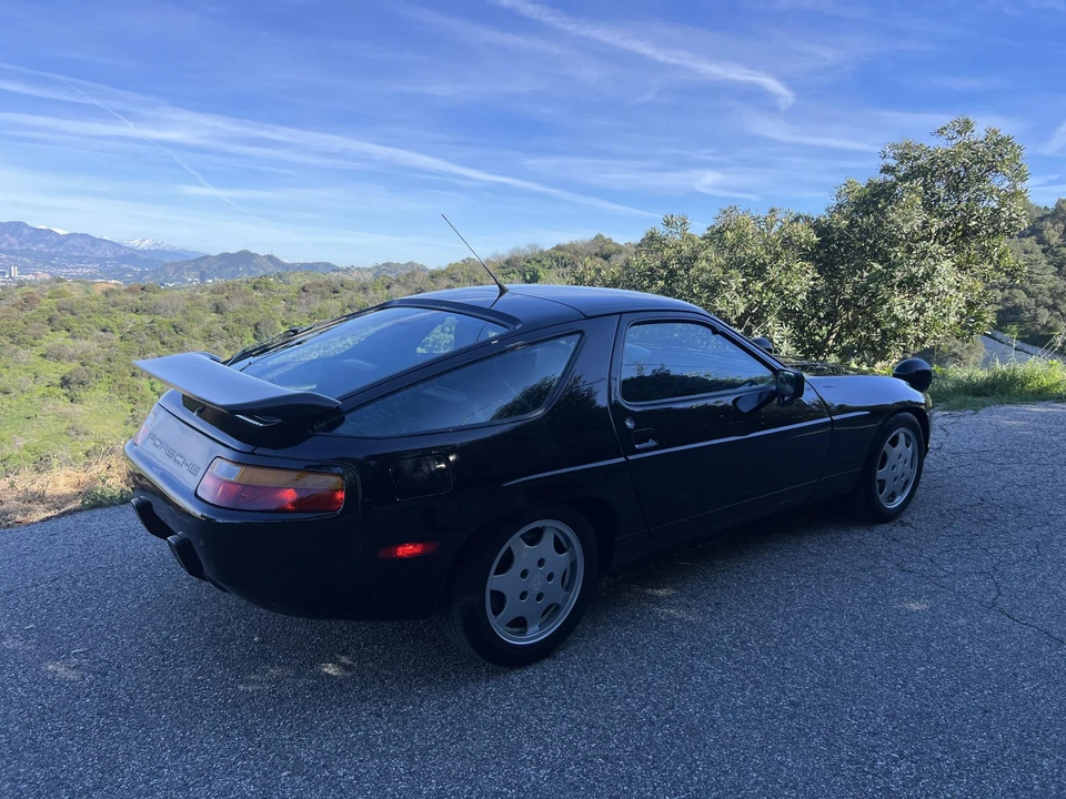 1990 Porsche 928 S4 - Image 8 of 31