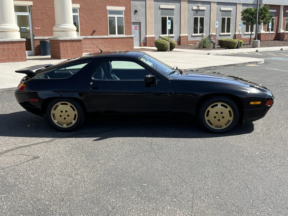 1990 Porsche 928 S4 - Image 22 of 31