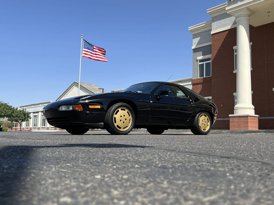 1990 Porsche 928 S4 - Image 2 of 31