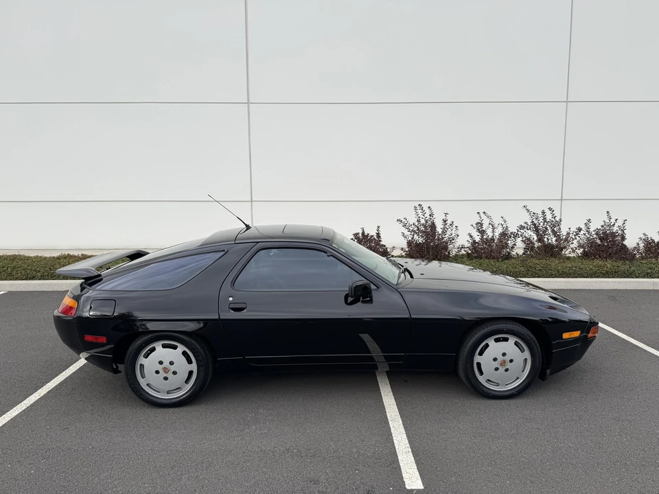 1990 Porsche 928 S4 - Image 27 of 31