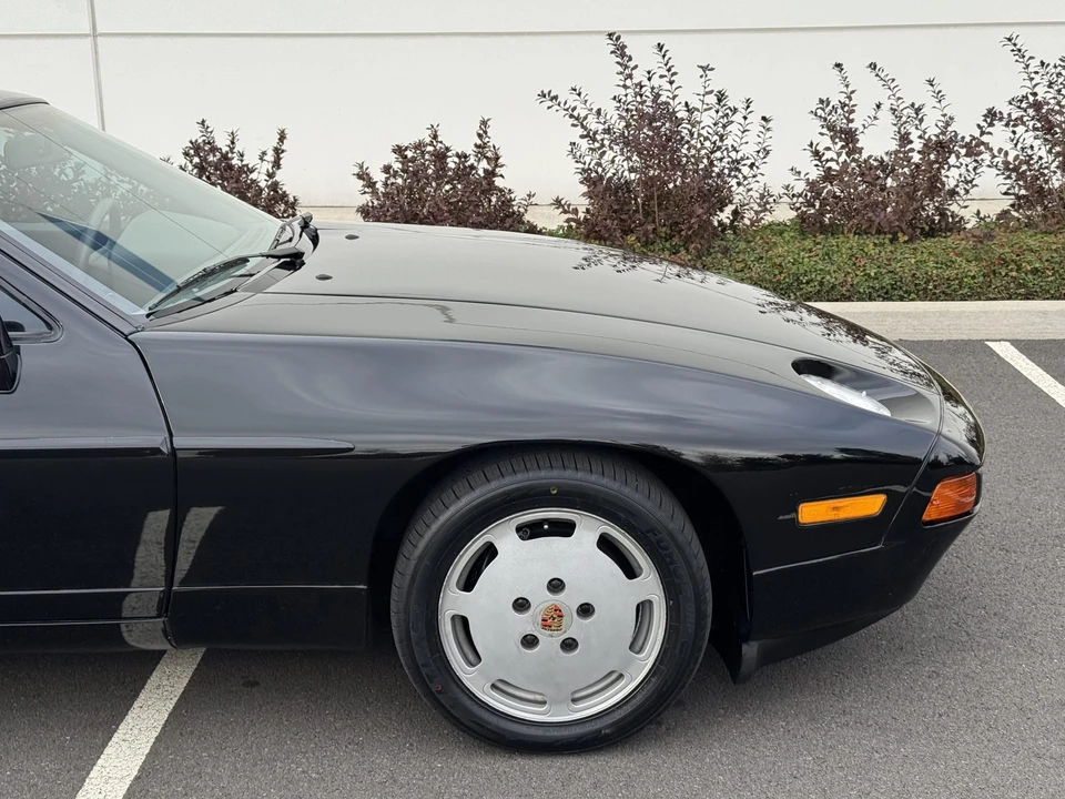 1990 Porsche 928 S4 - Image 30 of 31