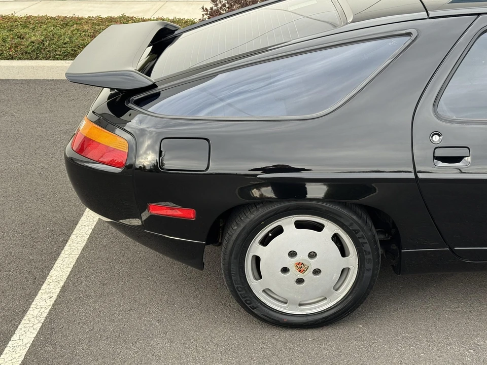 1990 Porsche 928 S4 - Image 28 of 31