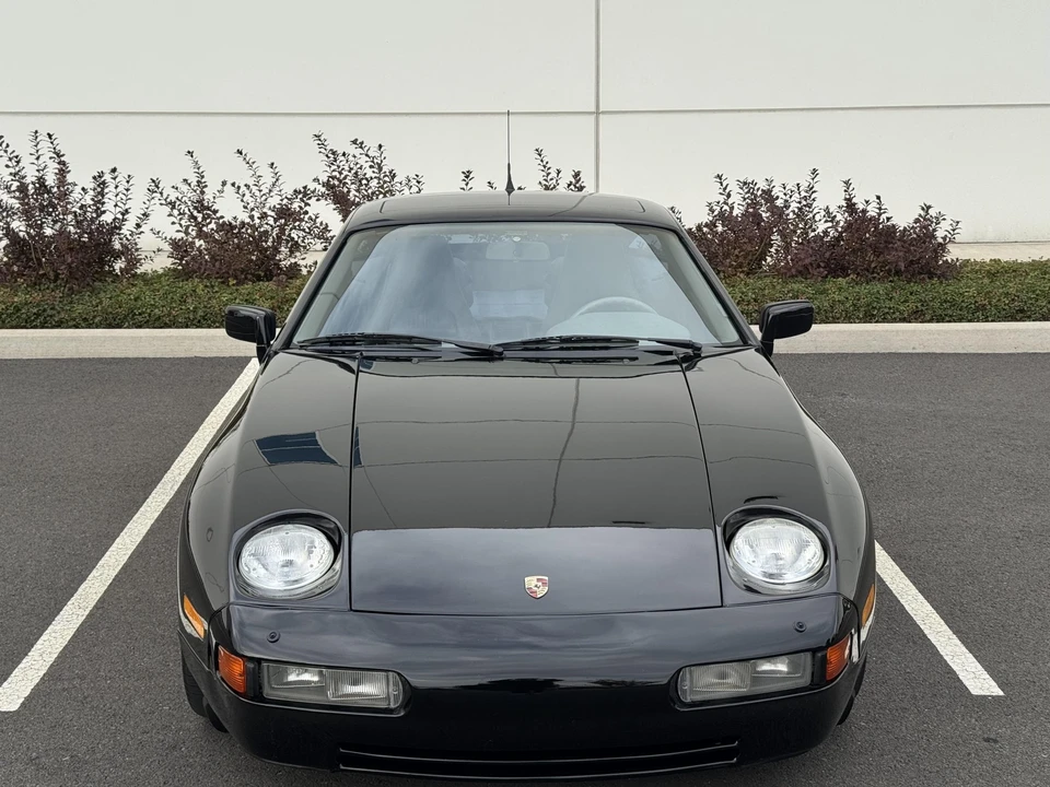 1990 Porsche 928 S4 - Image 8 of 31