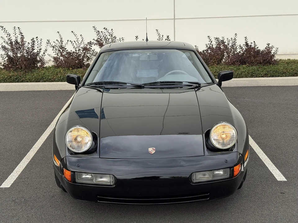 1990 Porsche 928 S4 - Image 9 of 31