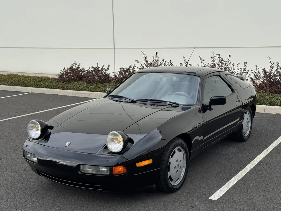 1990 Porsche 928 S4 - Image 10 of 31