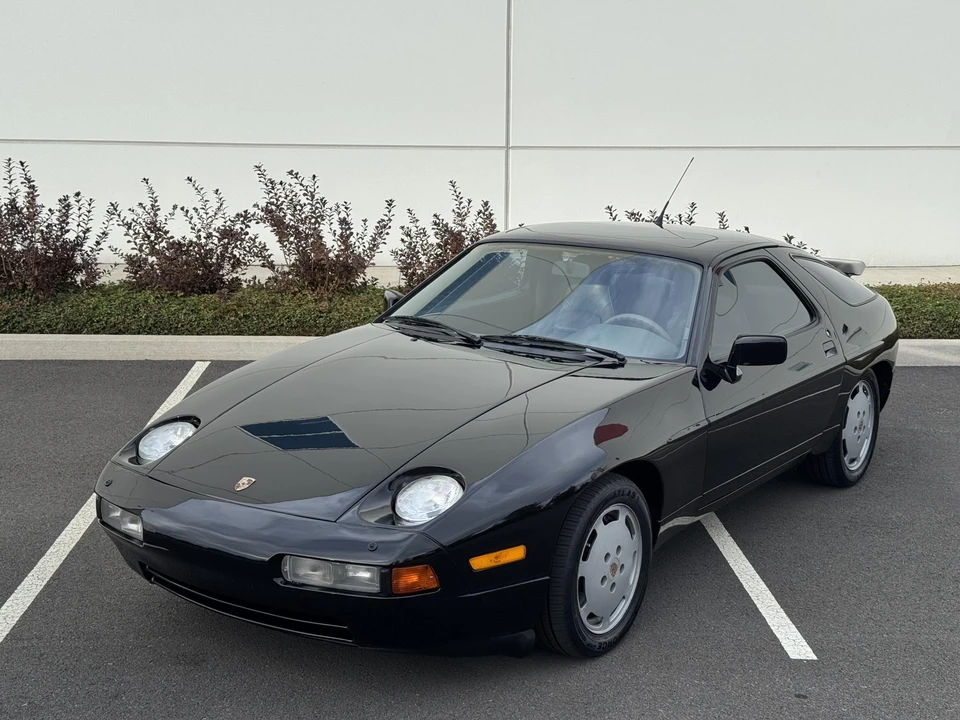 1990 Porsche 928 S4 - Image 11 of 31