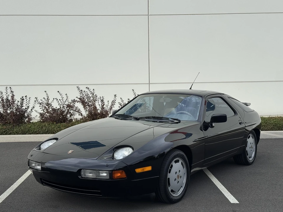 1990 Porsche 928 S4 - Image 13 of 31