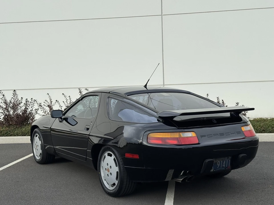 1990 Porsche 928 S4 - Image 15 of 31