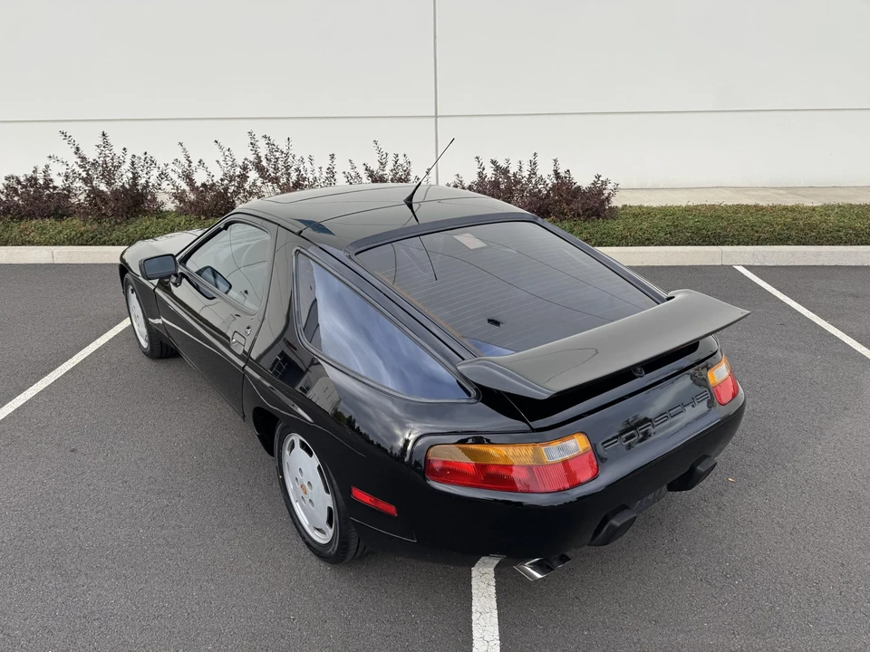 1990 Porsche 928 S4 - Image 18 of 31
