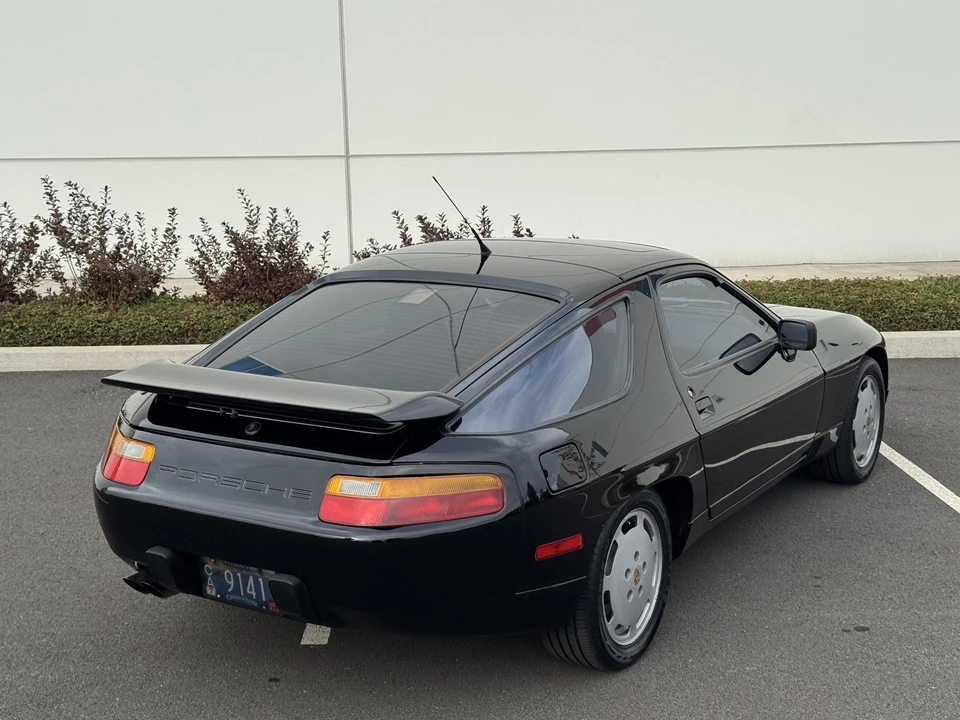 1990 Porsche 928 S4 - Image 24 of 31