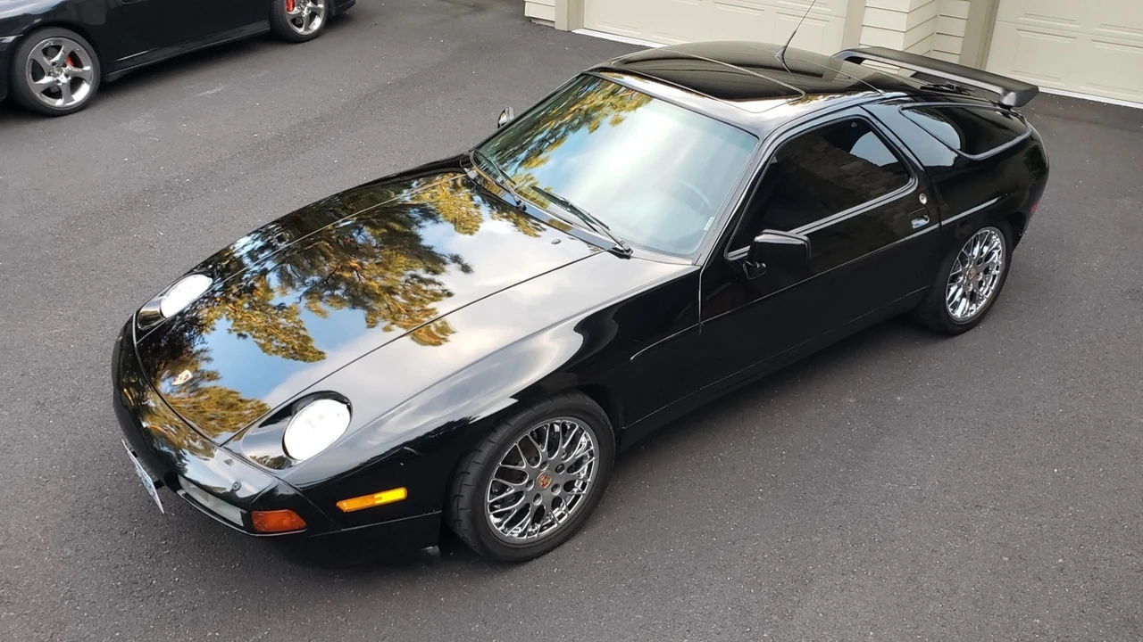 1990 Porsche 928 S4 - Image 2 of 31