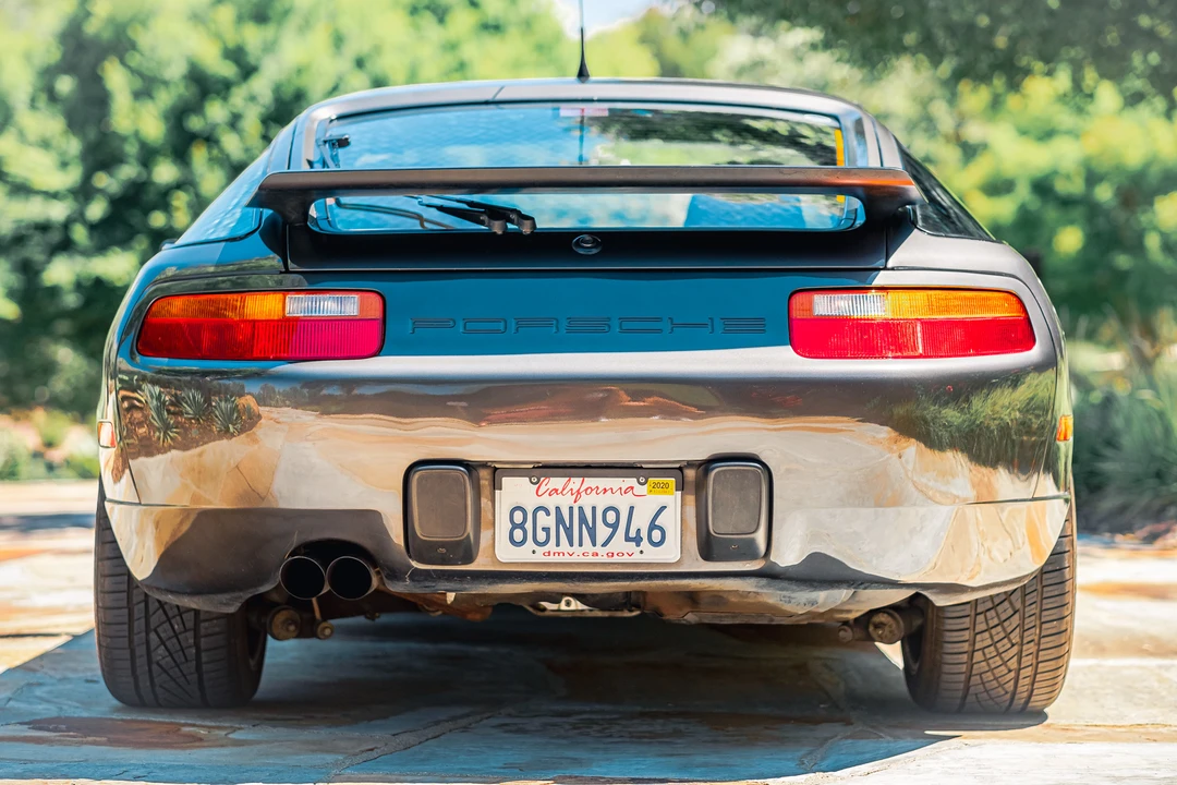 1990 Porsche 928 S4 - Image 13 of 31