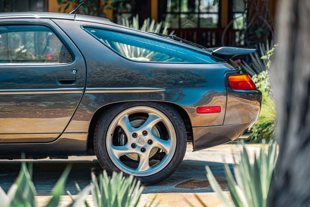 1990 Porsche 928 S4 - Image 19 of 31