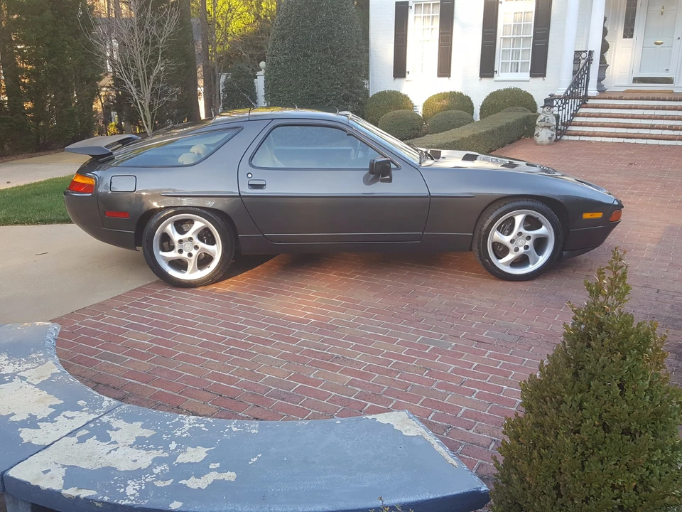 1990 Porsche 928 S4 - Image 8 of 31