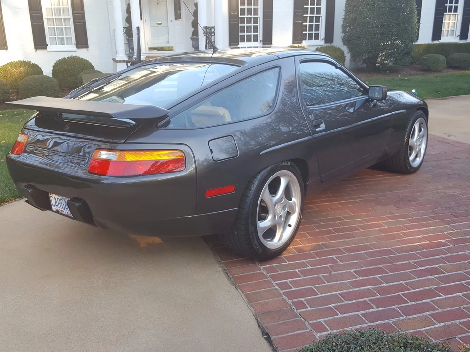 1990 Porsche 928 S4 - Image 9 of 31