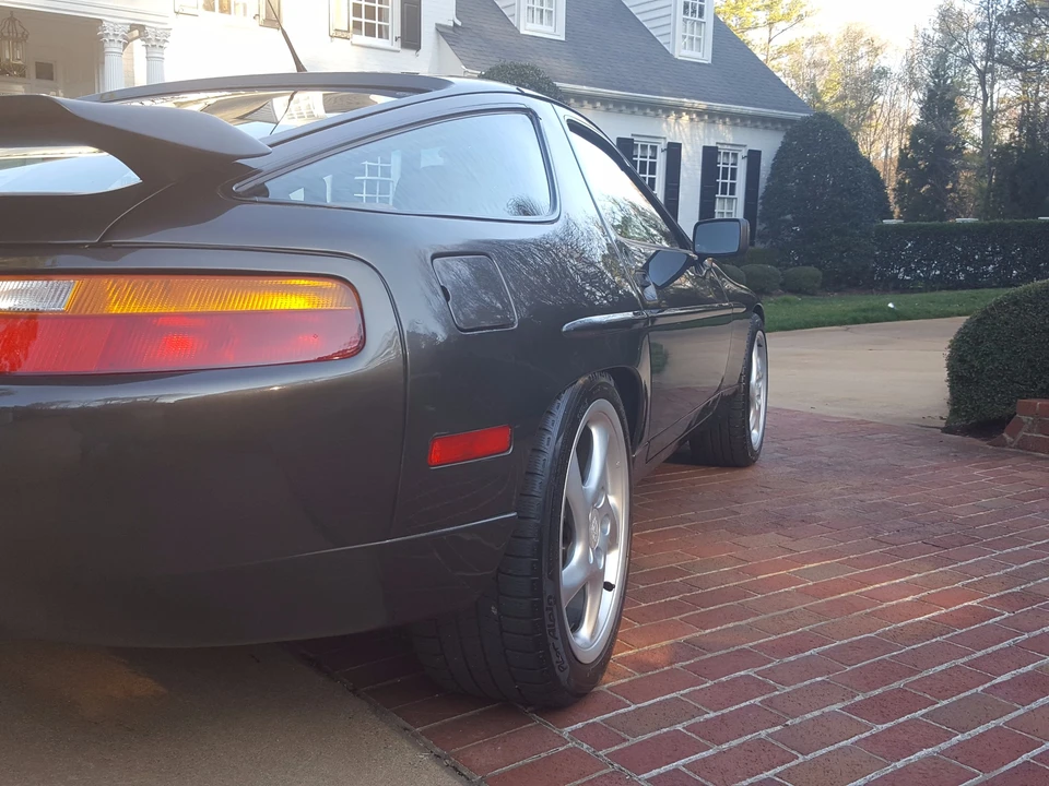 1990 Porsche 928 S4 - Image 10 of 31