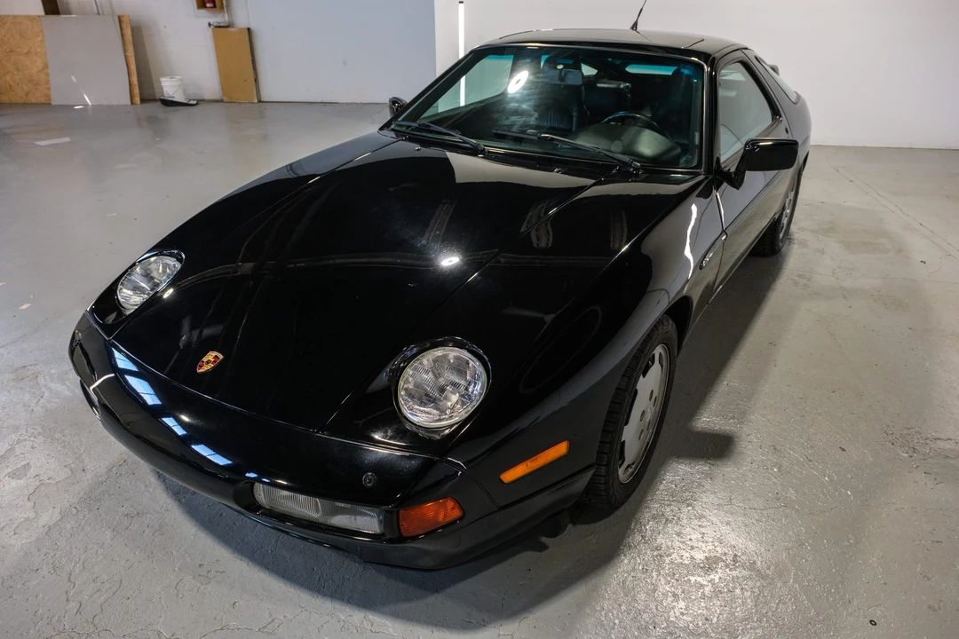 1990 Porsche 928 S4 - Image 2 of 31