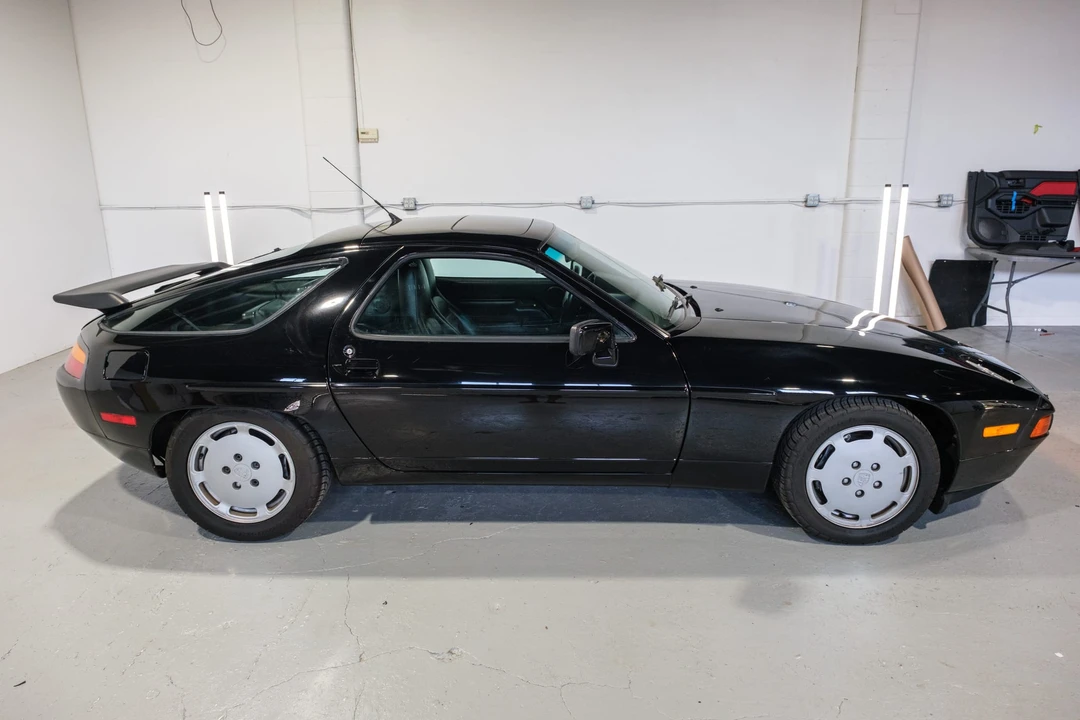 1990 Porsche 928 S4 - Image 13 of 31