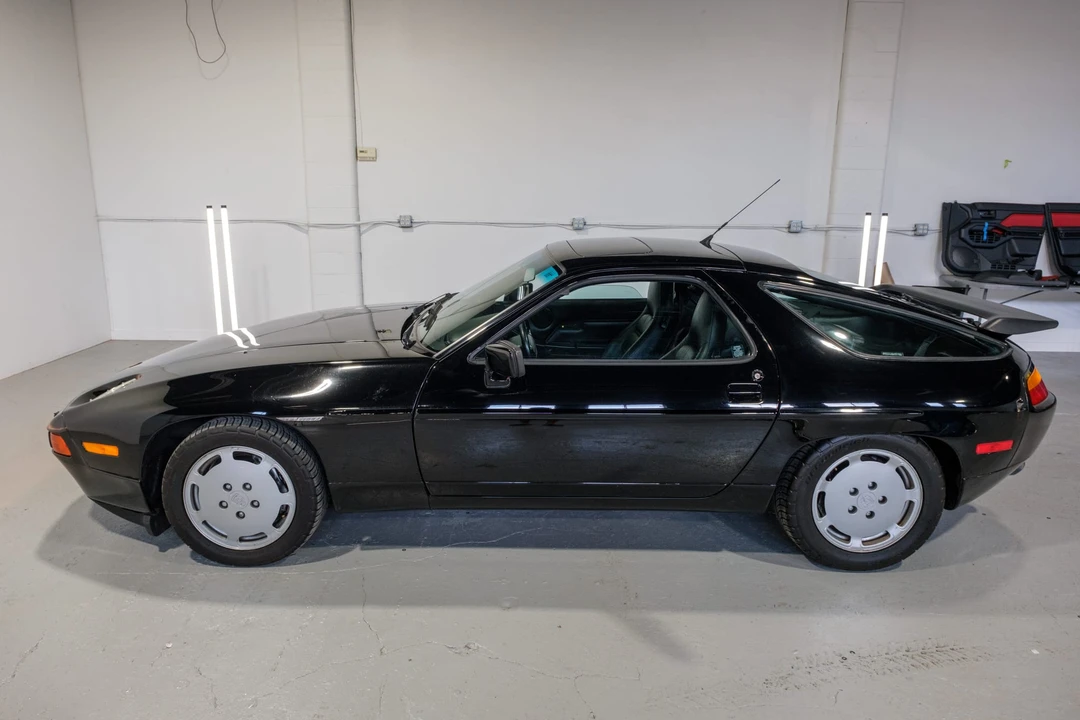 1990 Porsche 928 S4 - Image 6 of 31