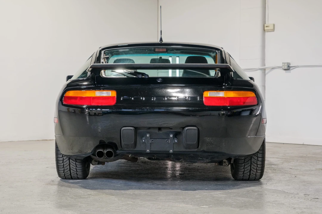 1990 Porsche 928 S4 - Image 9 of 31