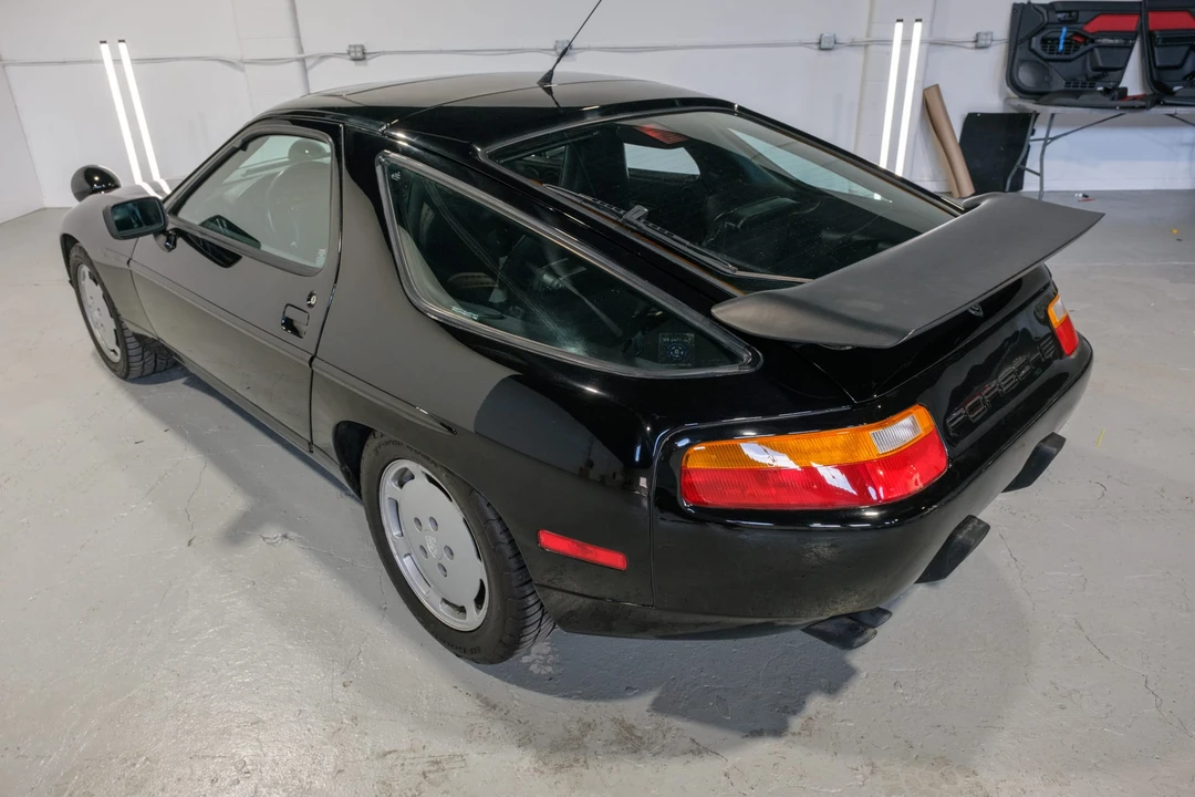 1990 Porsche 928 S4 - Image 7 of 31