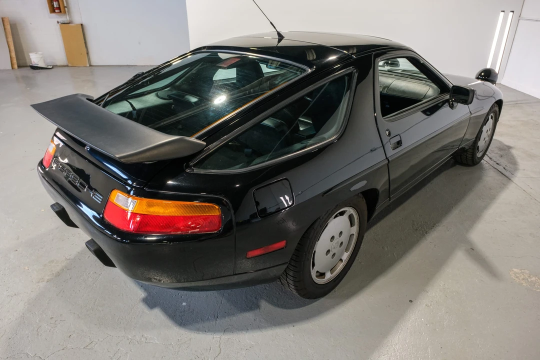 1990 Porsche 928 S4 - Image 12 of 31