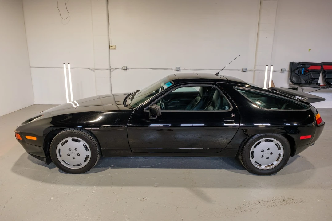1990 Porsche 928 S4 - Image 4 of 31