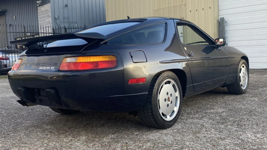 1990 Porsche 928 S4 - Image 14 of 16