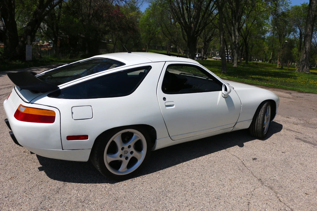 1990 Porsche 928 S4 - Image 3 of 31