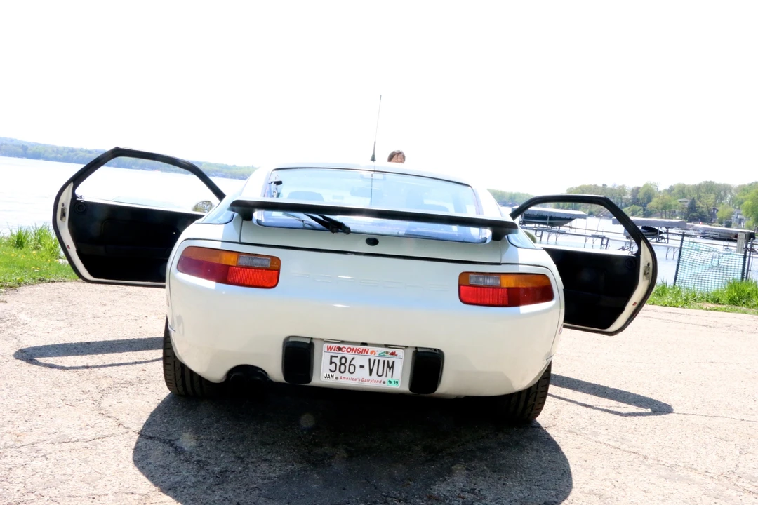 1990 Porsche 928 S4 - Image 25 of 31