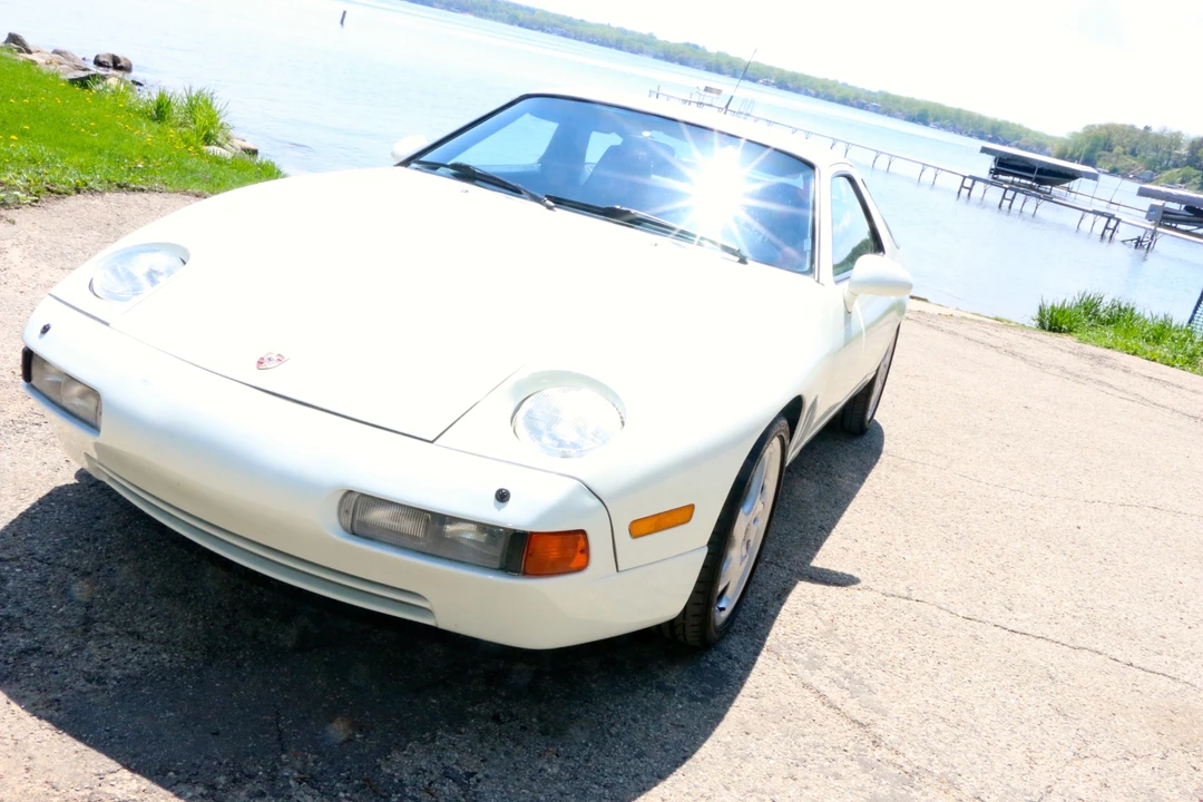 1990 Porsche 928 S4 - Image 9 of 31