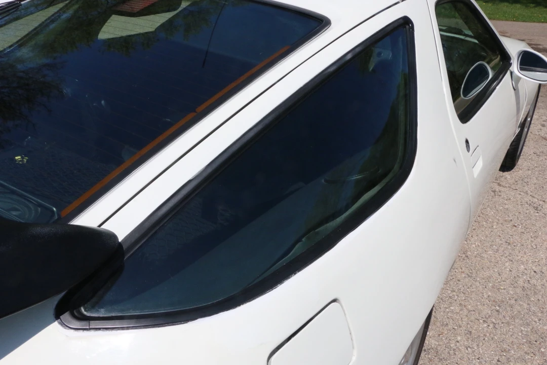 1990 Porsche 928 S4 - Image 23 of 31